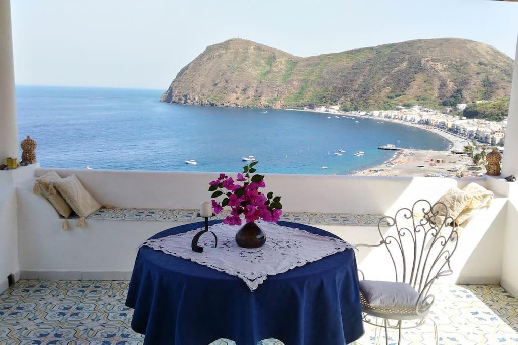 Casa Vacanze Vista Mare Mela B Lipari  Luaran gambar