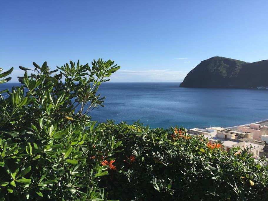 Casa Vacanze Vista Mare Mela B Lipari  Luaran gambar