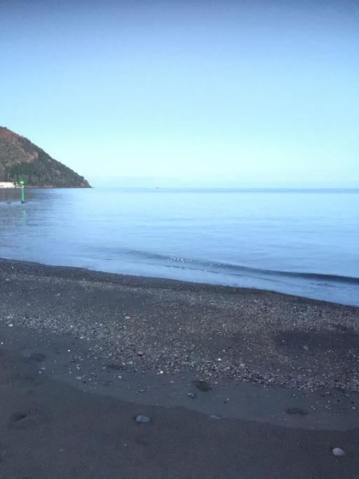 Casa Vacanze Vista Mare Mela B Lipari  Luaran gambar