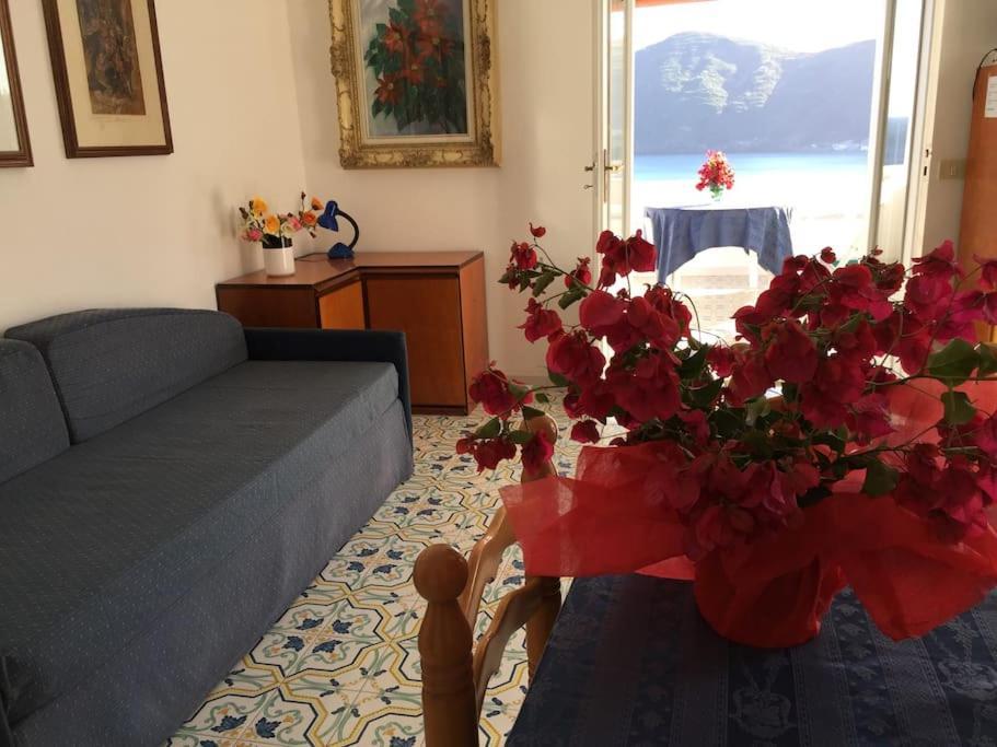 Casa Vacanze Vista Mare Mela B Lipari  Luaran gambar