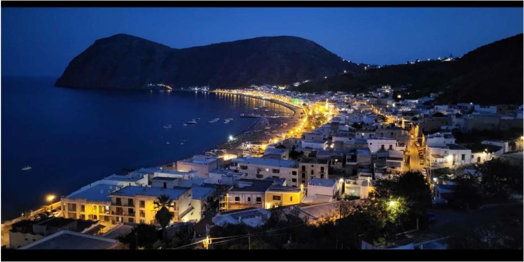 Casa Vacanze Vista Mare Mela B Lipari  Luaran gambar